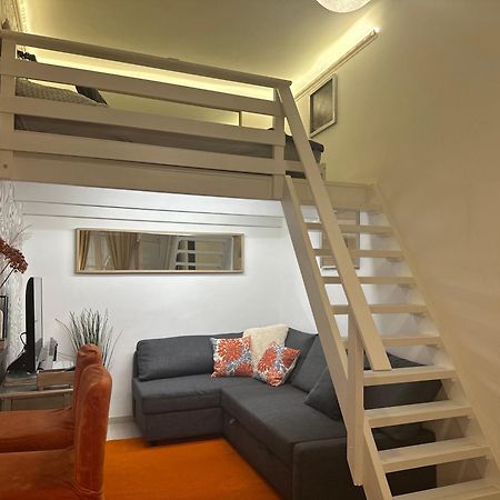 Castlehill Apartman The Perfect Blend Of Urban Living And Sightseeing Convenience บูดาเปสต์ ภายนอก รูปภาพ